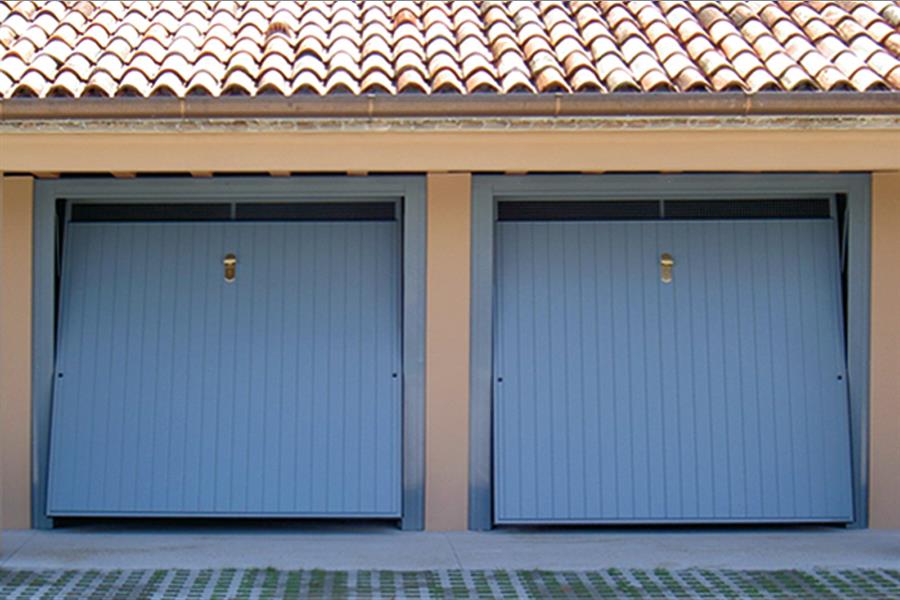 Model normal</br>Filler Okoumé, lacquered Gray Ral 7000, top grating pitch area.